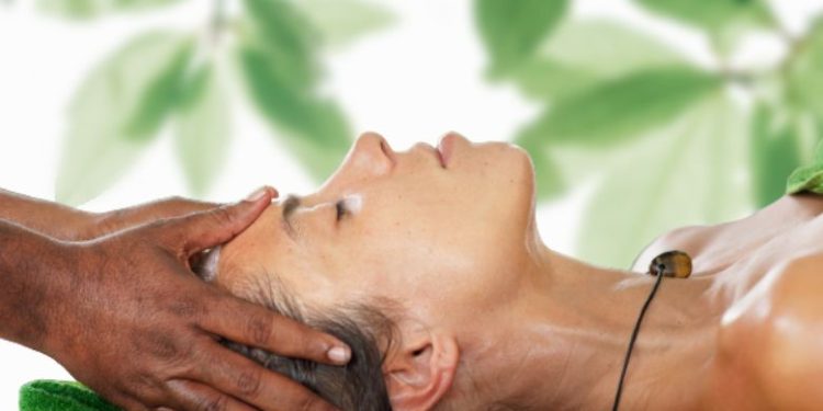 Ayurvedic Massage to prevent anti-ageing