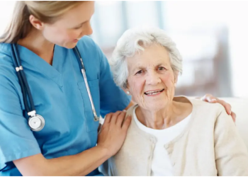 The Unsung Heroes: Cuidadoras de Idosos Enhancing Elderly Care in Curitiba